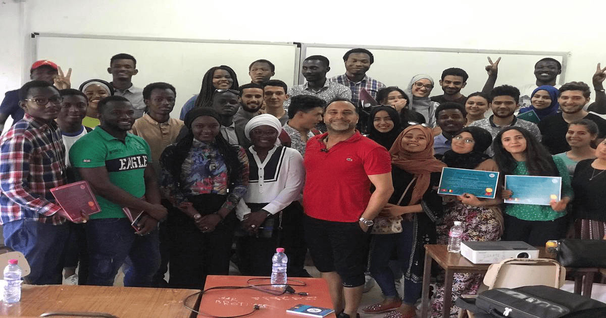 Belle action d�un Tunisien pour des subsahariens à Soussse